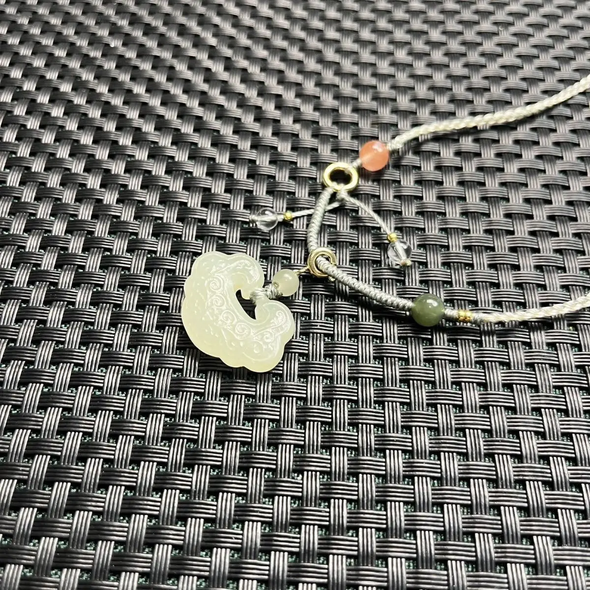 Natural Hetian jade clear water Baifu lock pendant pendant popular national style Ruyi versatile gift