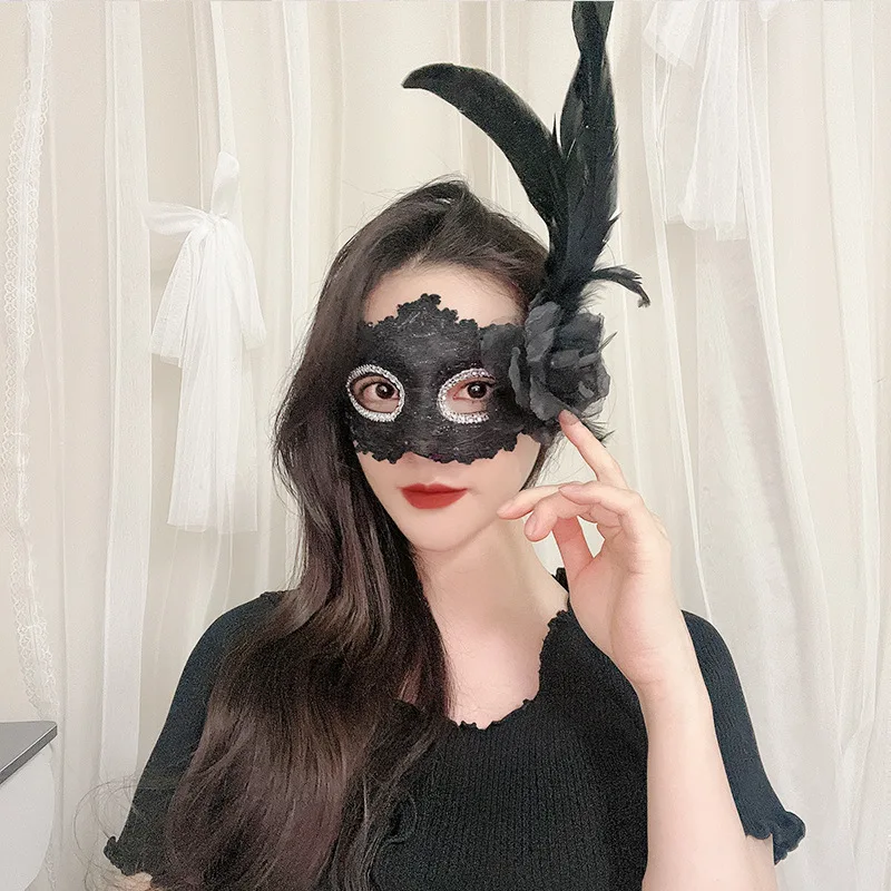 Venice Adult Masquerade Princess Mask Women Luxury Peacock Feathers Half Face Mask Party Performance Carnival Cosplay Costume