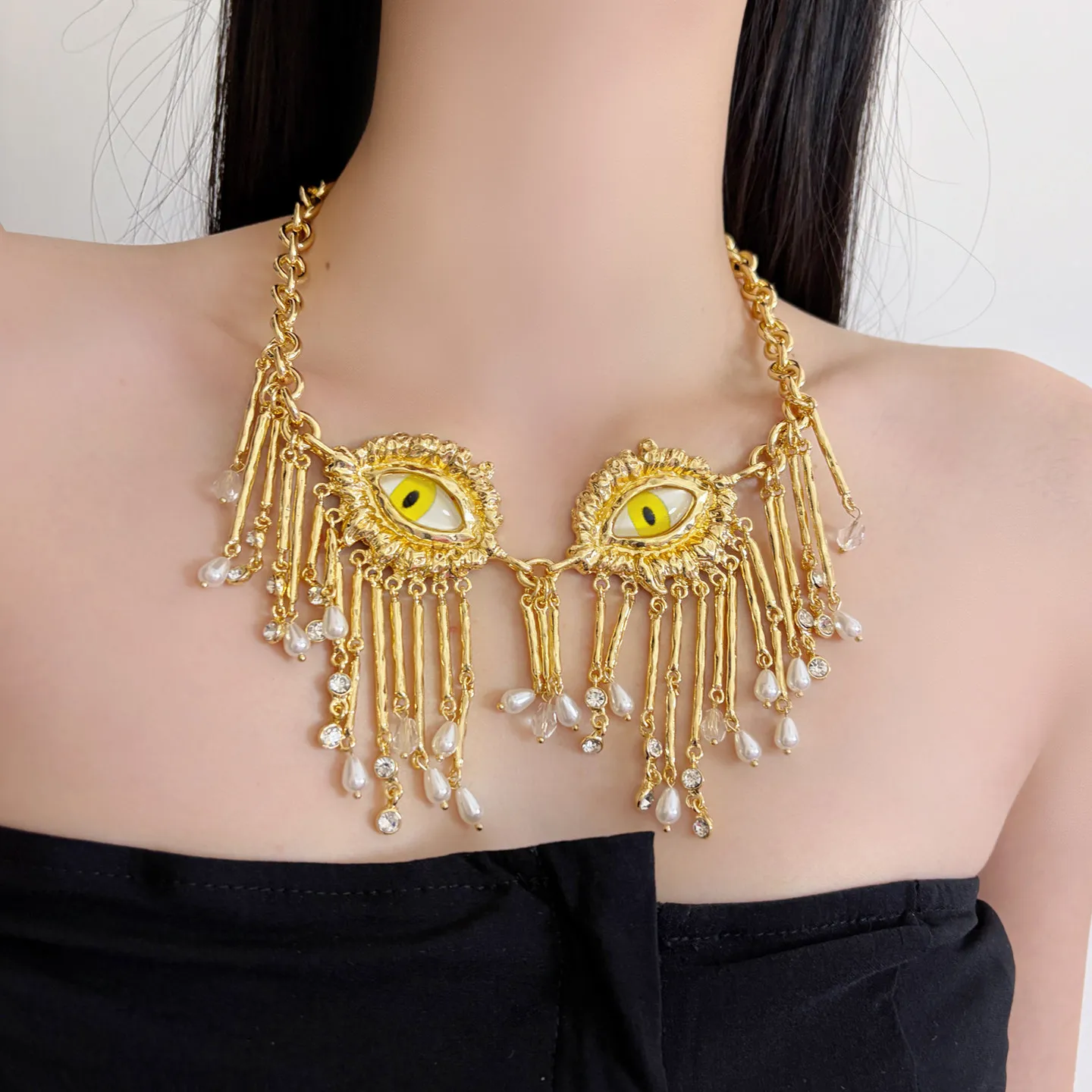 Fashion Gold Evil Eye Tassel Pearl Necklace, Light Luxury High-end Exaggerated Clavicle Chain, Personality Party Jewelry Gift fo