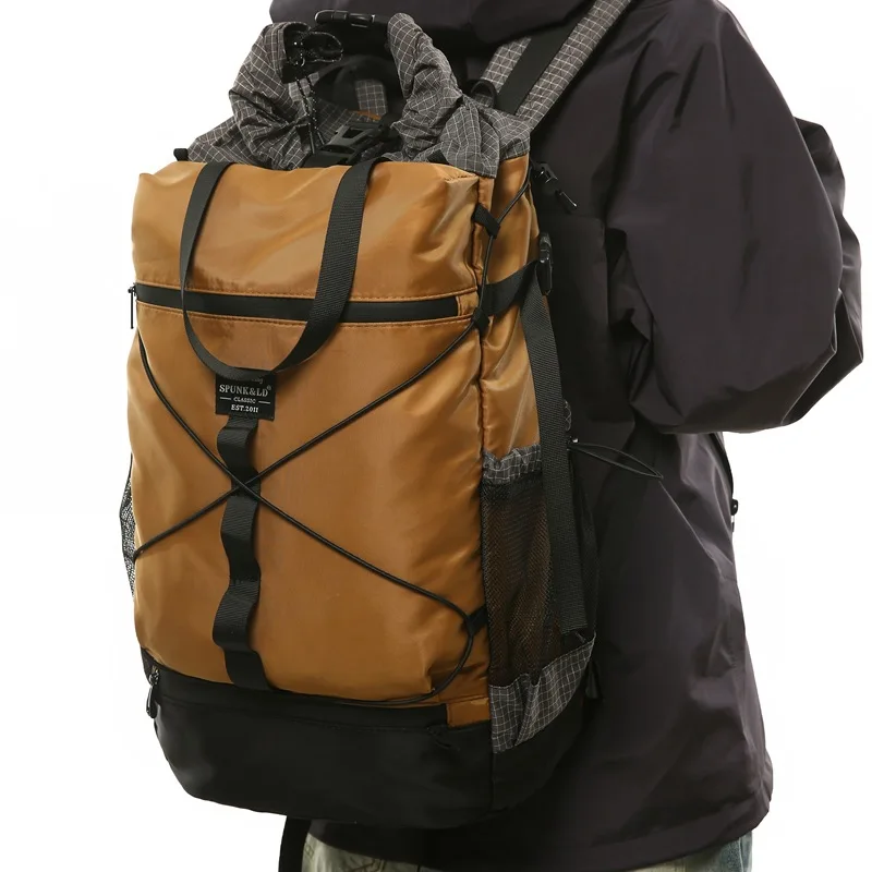 

Techwear Style Dual-Use Backpack, 0.62kg Lightweight Nylon Bag, Large Capacity Travel & Hiking Daypack for Outdoor Activities