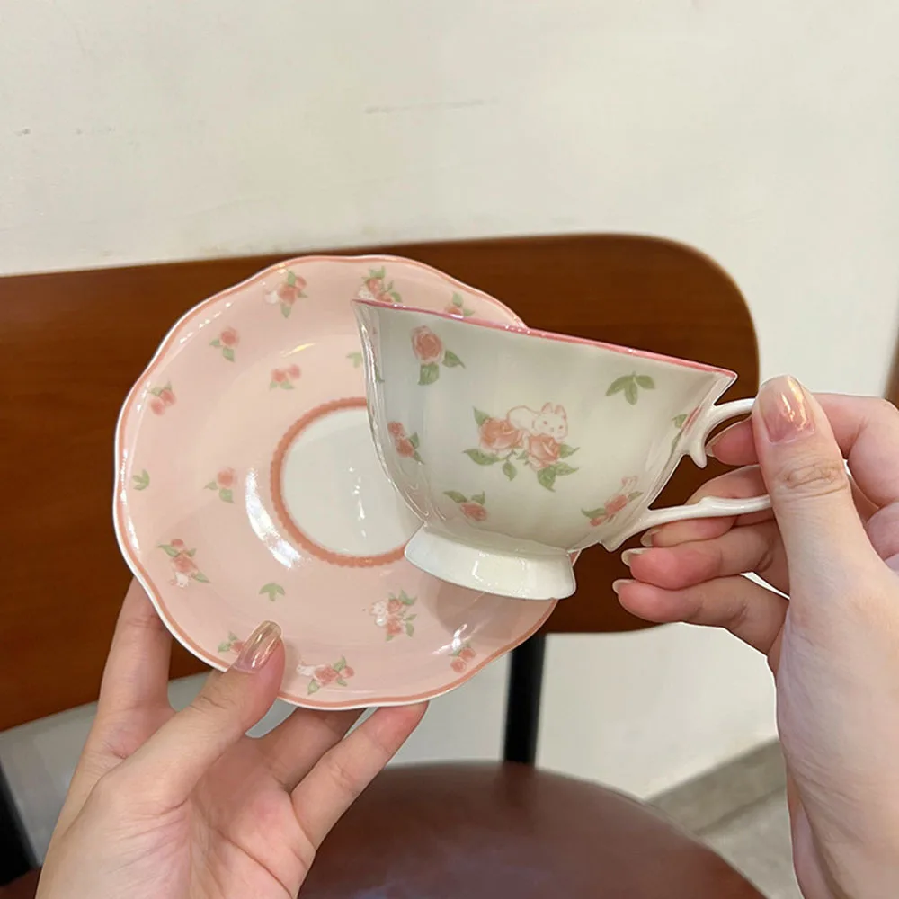 French Pink Rabbit Print Vintage Coffee Cup and Saucer Set Ceramic Afternoon Tea Cups Plate Two-piece Sets Coffee Cup and Dish