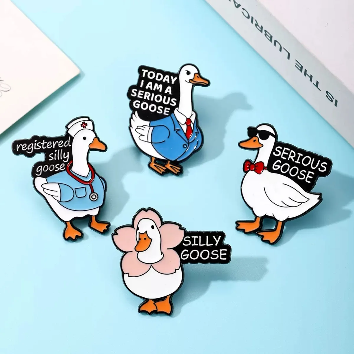 Pin con diseño de pato médico, divertido, con frase en inglés, para ropa, mochilas, bufandas, decorativo. regalos.