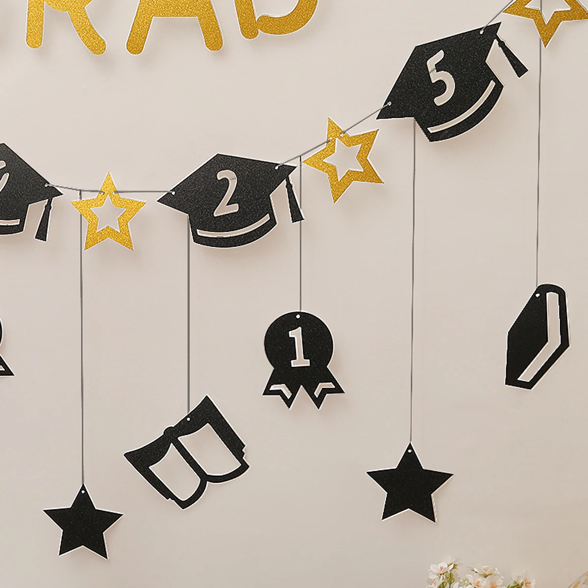 2025 درجة الاحتفال حفلة التخرج الديكور الذهب الأسود العلم راية قلادة حائط الخلفية ترتيب التصوير الدعائم #4