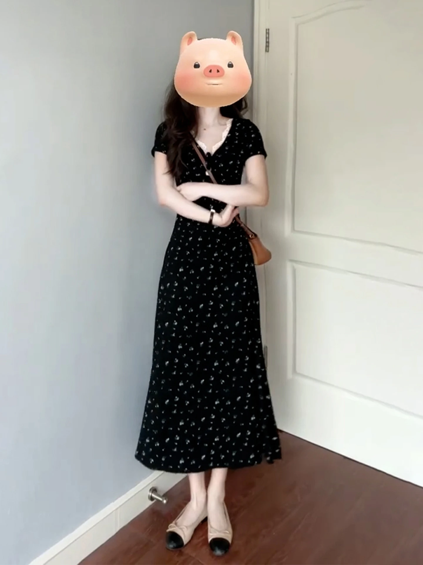 Długa spódnica damska z kwiatowym nadrukiem, dekoltem w serek, koronkowym wykończeniem, podkreślająca talię, w stylu koreańskim, z wysokim stanem, z poliestru i bawełny...