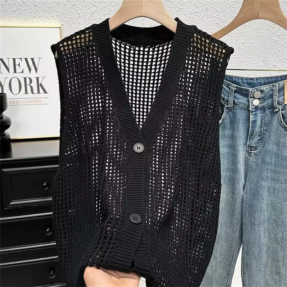 2025 Korean Fashion Women's New Button Down V-neck Crochet Vest Sleeveless Openwork Waistcoat Vintage Summer Basic Clothing Top
