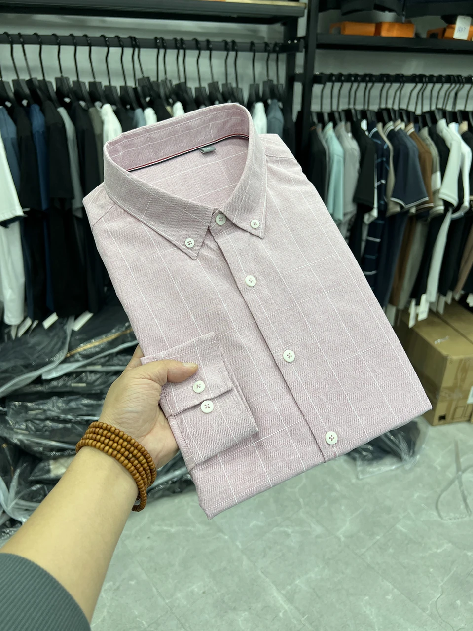 

Мужская приталенная рубашка с длинным рукавом, тонкая, весенняя, с ярким узором, простой дизайн, повседневная, деловая, из хлопка и полиэстера...