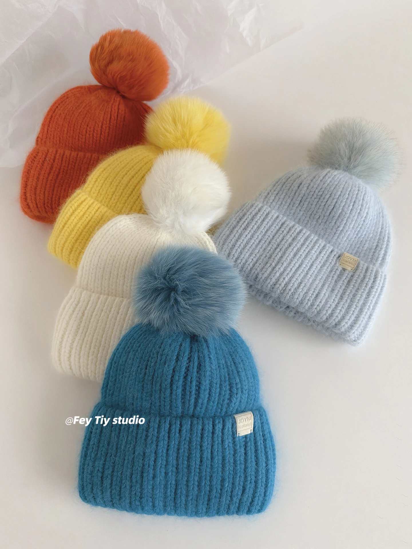 

Исландия, высококачественный вязаный головной убор с помпоном из лисьего меха, шапка-бини, зимняя теплая универсальная защита для ушей, маленькая шерстяная шапка из кроличьего меха