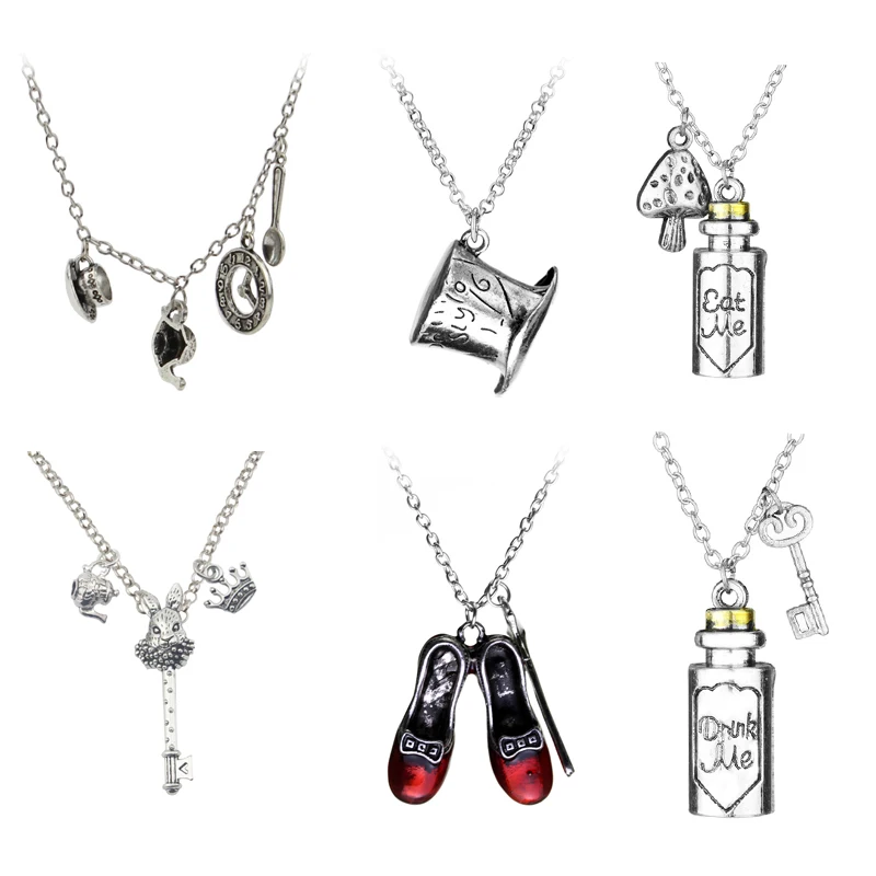 Vintage Alice in Wonderland Torque Necklaces The Album\'s Title Eat Me Drink Me Charm Bottle Pendants Necklace for Lovers Jewelry