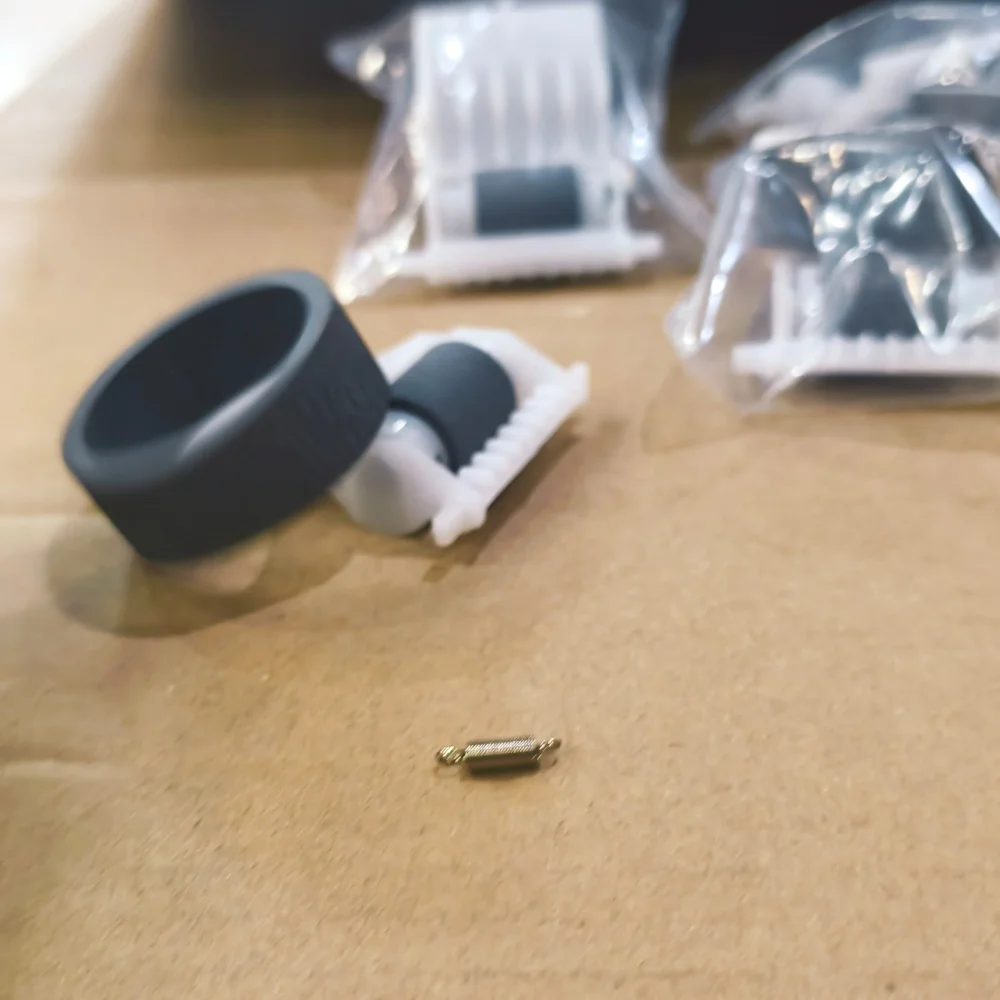 

1517053 1529149 Retard Pickup Roller for EPSON Stylus Office T1100 B1100 Photo 1390 1400 1410 L1300 L1800 R1900 1500W ME1100