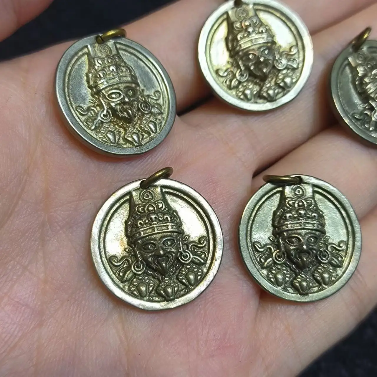 10pcs/lot Zakiram round plate pendant wholesale Pure brass Vajra pestle Ethnic style Necklace accessories peaceful amulet taki