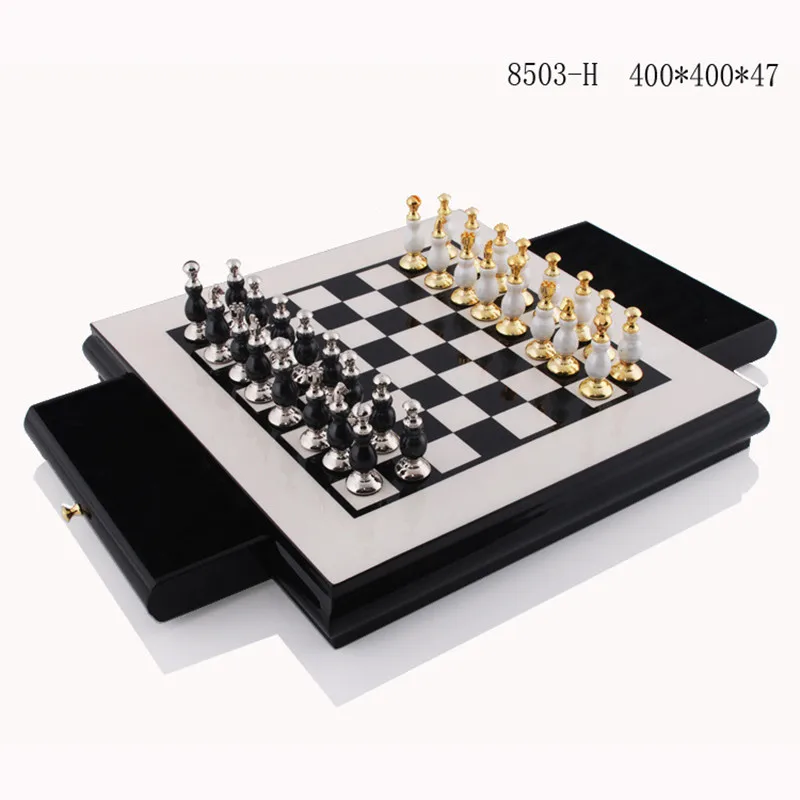 Modern European light luxury international chess board metal chess piece ornaments, living room and office soft decorations