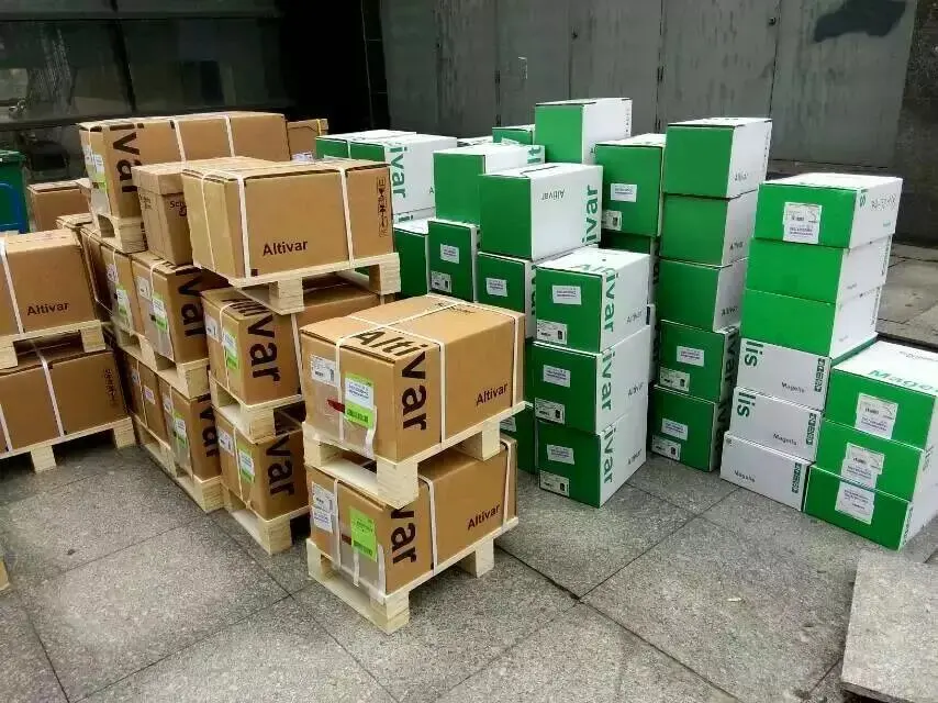 New Original For Schneider PLC Module TM172PBG28R TM172PDG28R TM172PBG42R TM172PDG42R TM172PBG42RI TM172PBG28RI TM172E28R