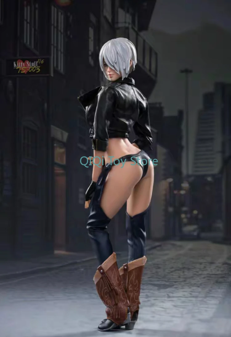 آلهة العدالة، الملاك، ملك المقاتلين في الأوراق المالية