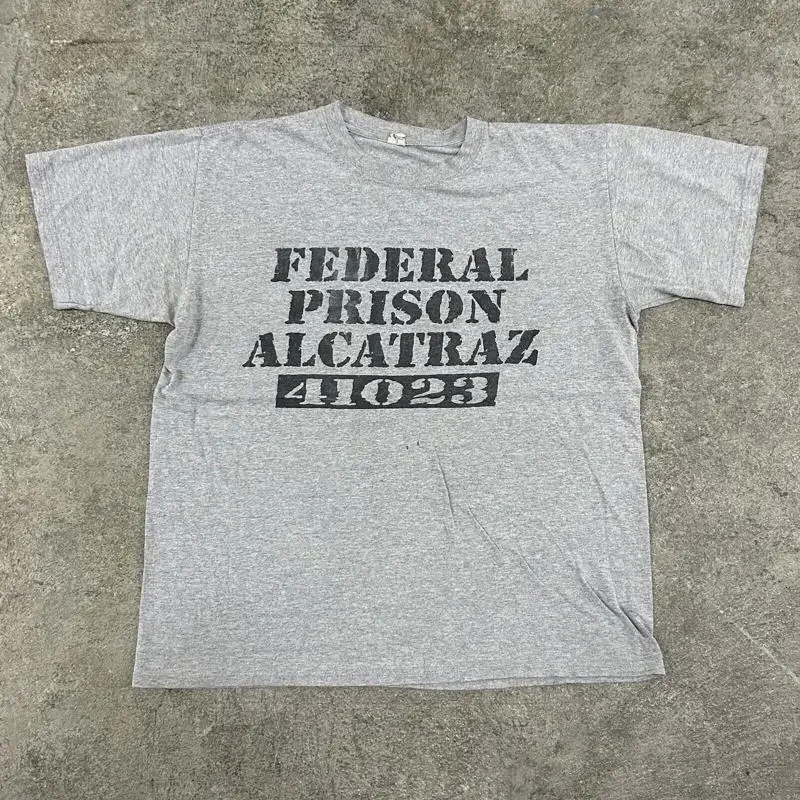 Vintage Alcatraz Federal Prison Inmate Number Script T Shirt Gray Size Large