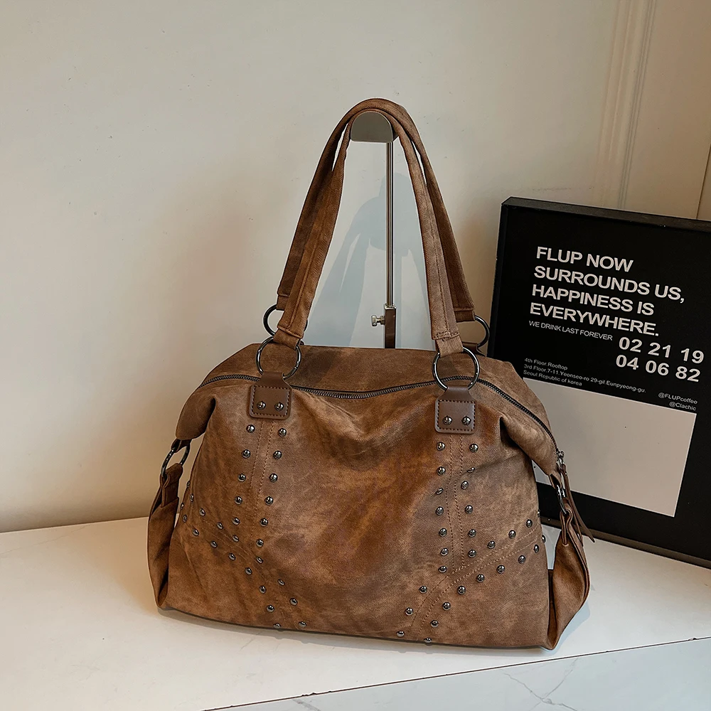 2026 Autumn/Winter Retro Commuter Single Shoulder Bag for Women 2025 New Rivet Tote Bag Large Capacity Travel Handbag