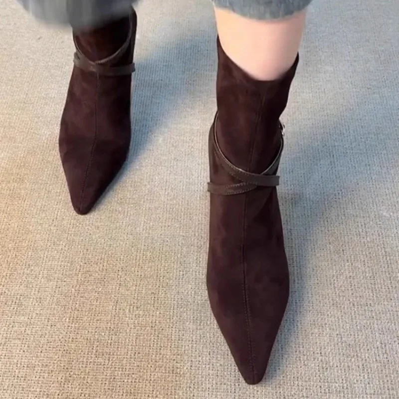 Новые зимние роскошные дизайнерские короткие ботинки на шпильке с молнией сзади, повседневные легкие туфли для домашнего офиса и покупок на высоком каблуке с неглубоким носком 35–40