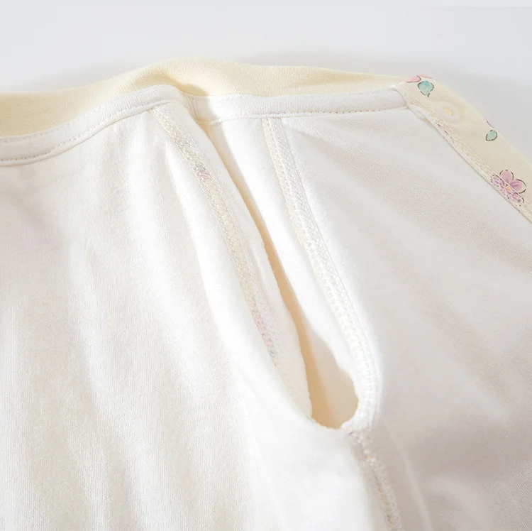 2026 Herbst Baby Neugeborenen-Strampler 0-24M Jungen Mädchen Blumendruck Gepolsterter Body Weicher Warmer Säuglings-Overall für den Alltag – Detail 11
