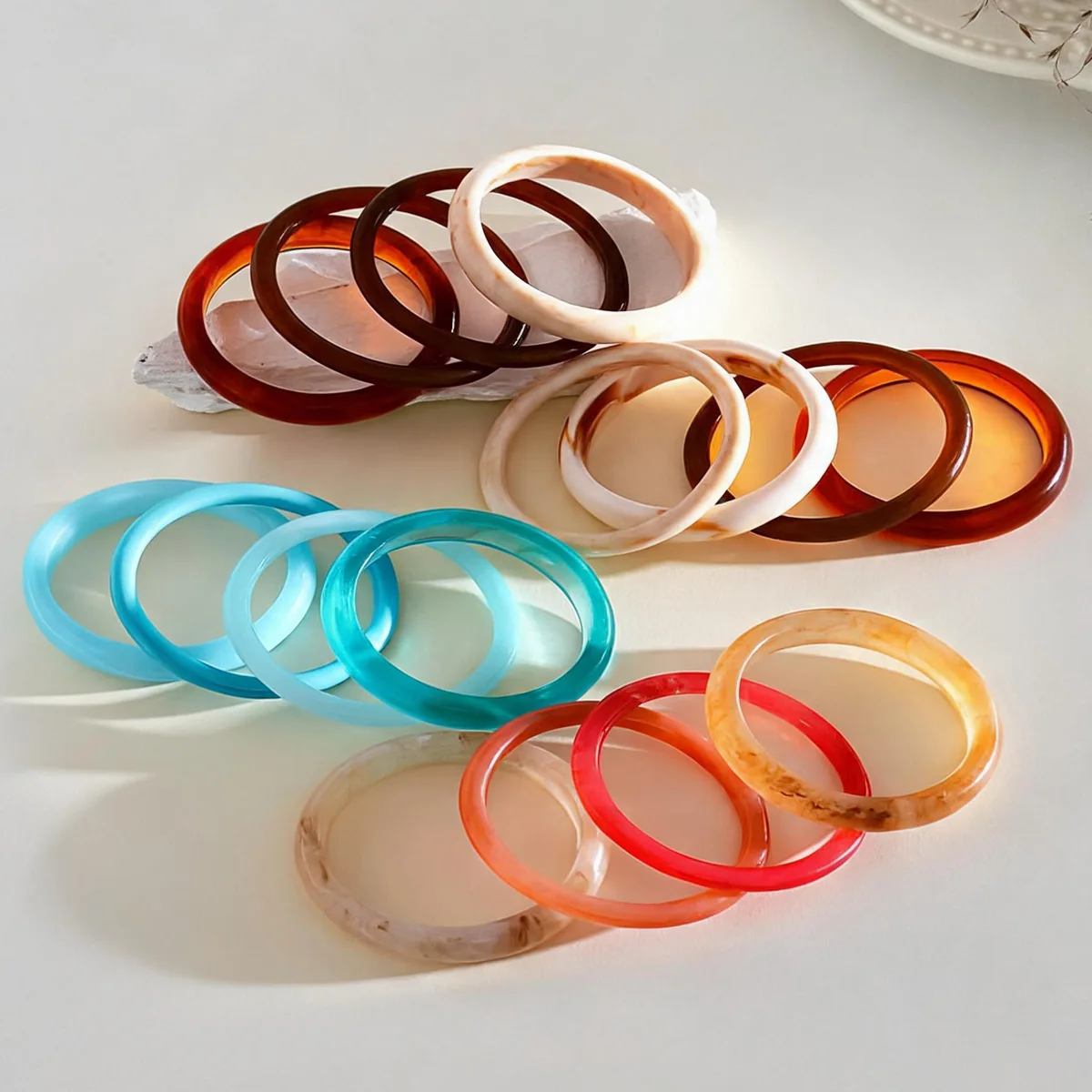 4 Pcs Gloss Round Resin Smudging Bangles Translucent Vintage Minimalist Stackable Bangle Wrist Jewelry Sets Holiday Party K