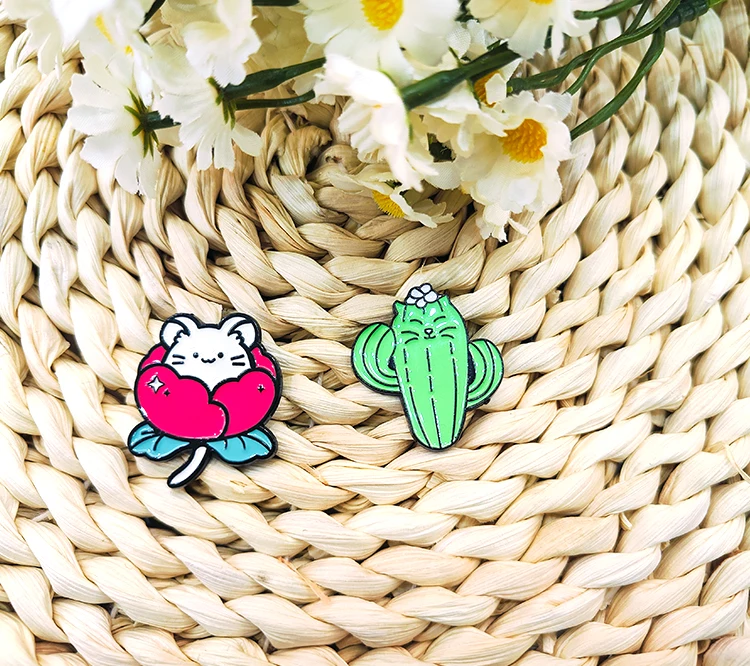 1pcs Cactus Cat Enamel Pin Cartoon Plant Kitten Face Cactus Coffee Brooches Shirt Lapel Bag Funny Animal Plant Badge Jewelry Gif