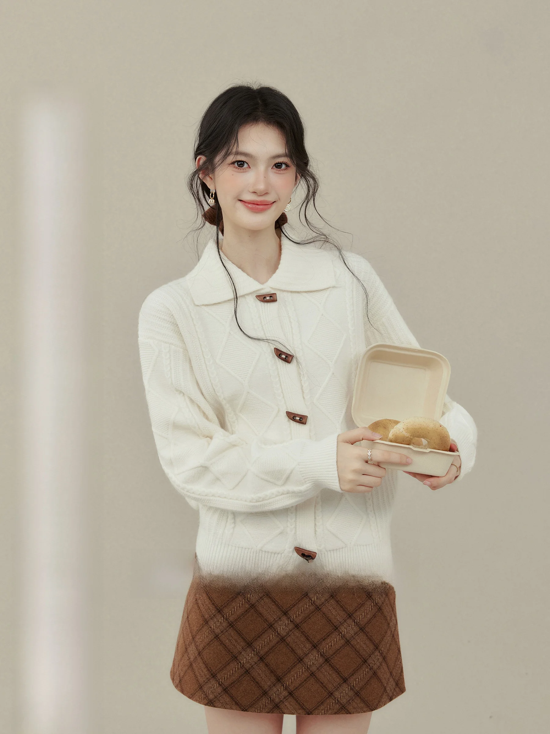 

Вязаный свитер-кардиган Mussel Milk Cake с ромбовидным узором для полных женщин, осенне-зимняя мода