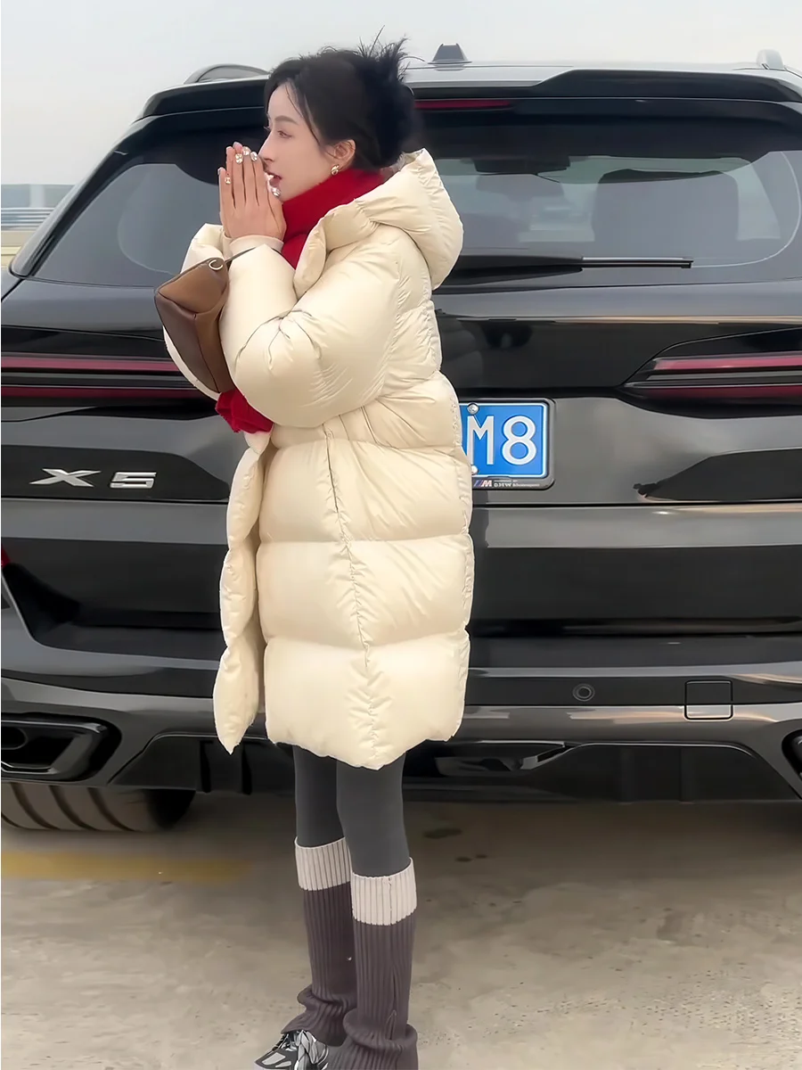 Invierno nuevo de talla grande de las mujeres Thiened cálido con capucha de longitud media abajo Jaet 90% blanco Du pluma Puffer pan Sle abrigo