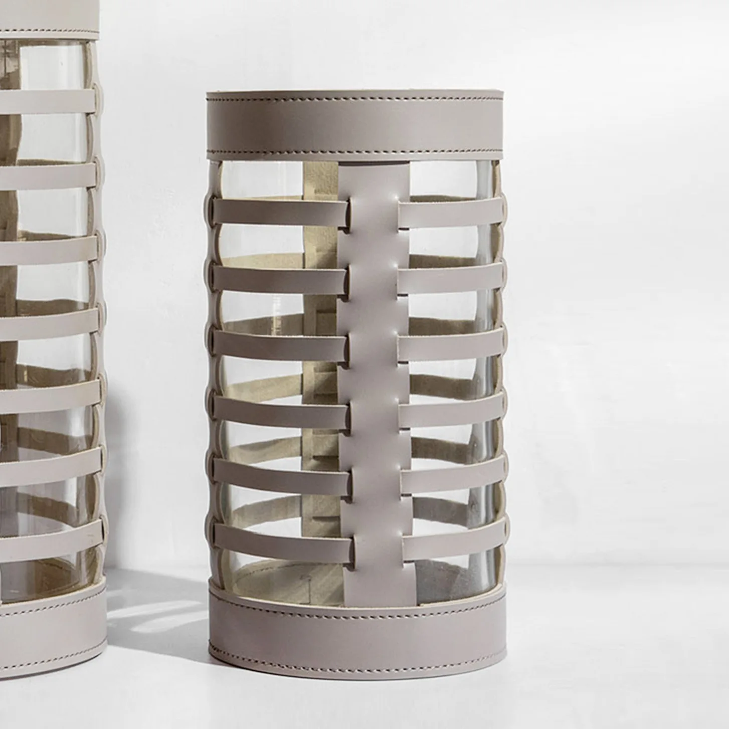 Light luxury art flower ware creative woven leather glass art vase model room hotel home exhibition hall decoration