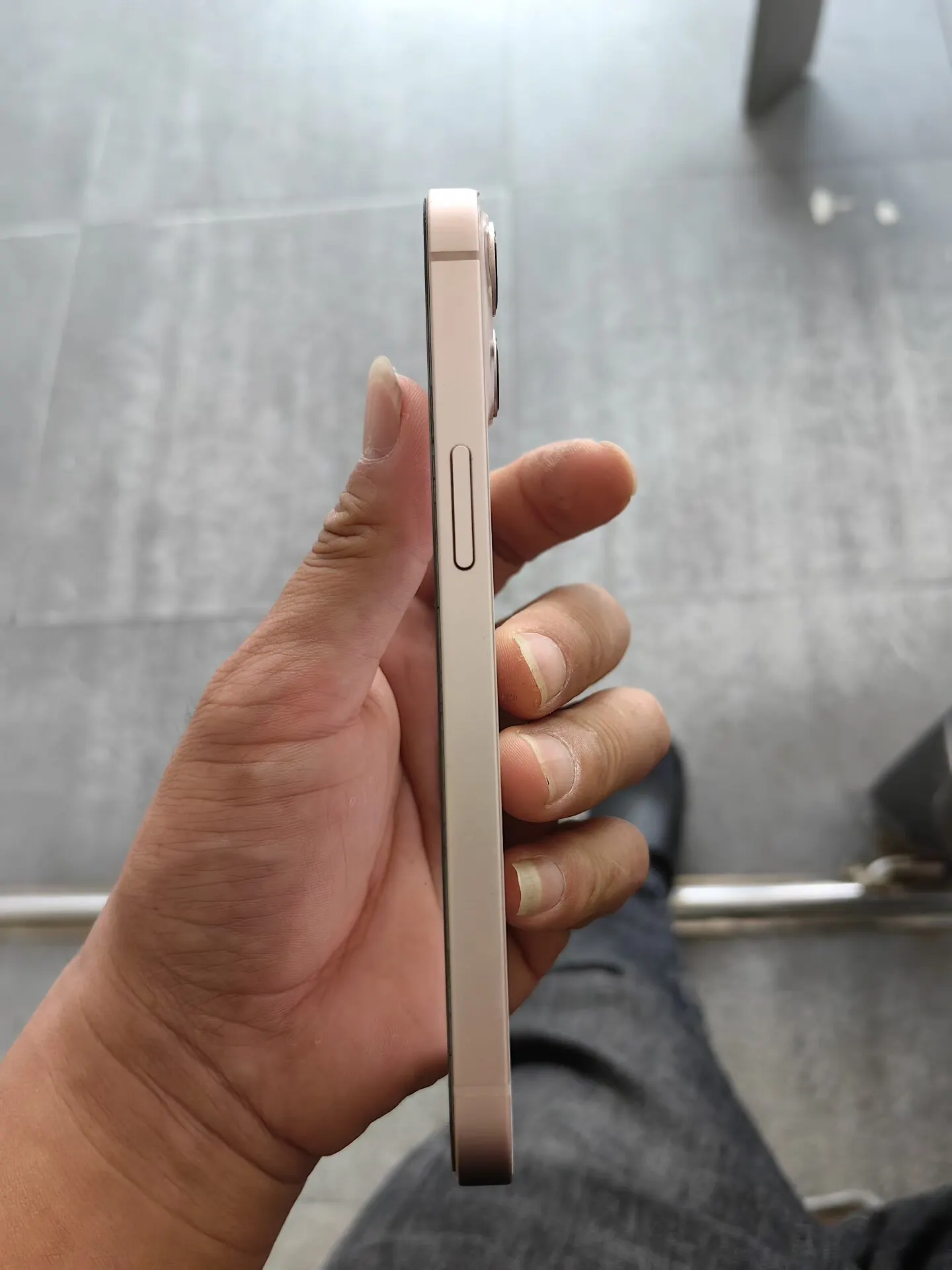 Apple iphone 13 5g Smartphone 6.1 Inch 60hz Refresh Rate 12mp Camera All Colours In Good Condition Original Unlocked Used Phone