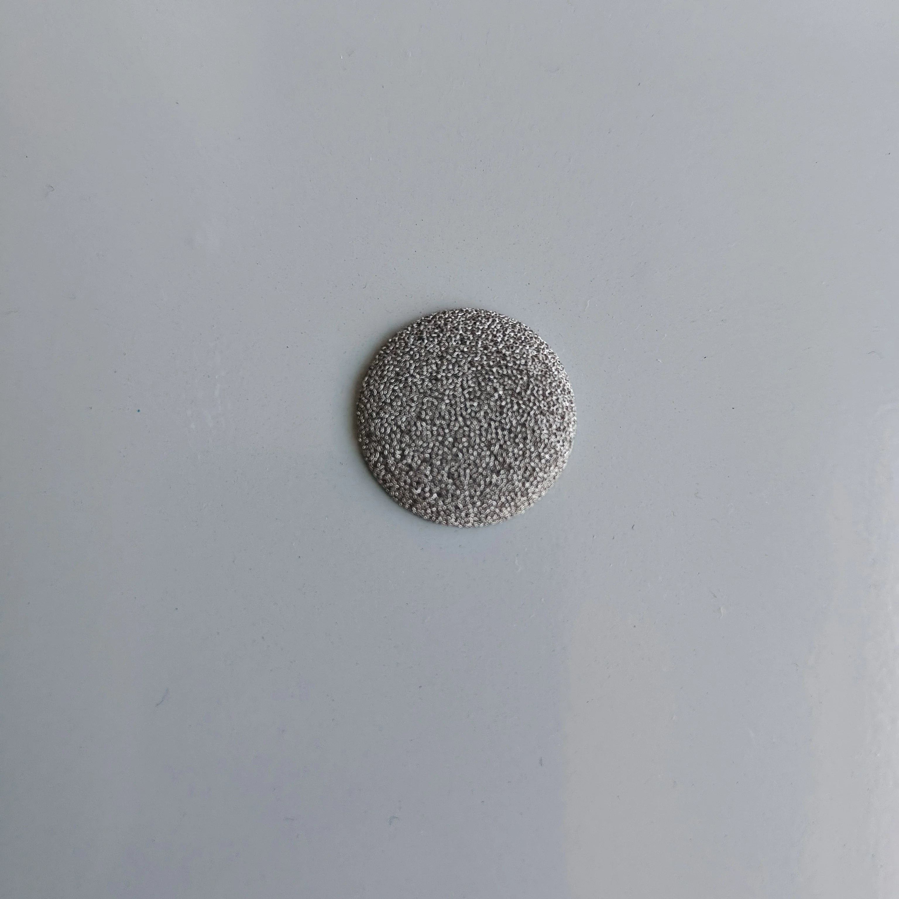 

Porous Nickel Foam Disc | 110PPI, 12-20mm Dia x 2.3mm Thick for Li-ion Battery Electrodes & Catalyst Support