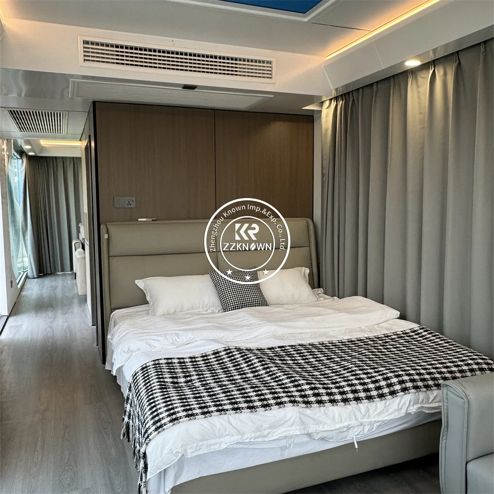 Customized Eco-Friendly Cabin  Prefab Tiny Capsule House Steel Material Luxury Modern Capsule House With Waterproof Feature