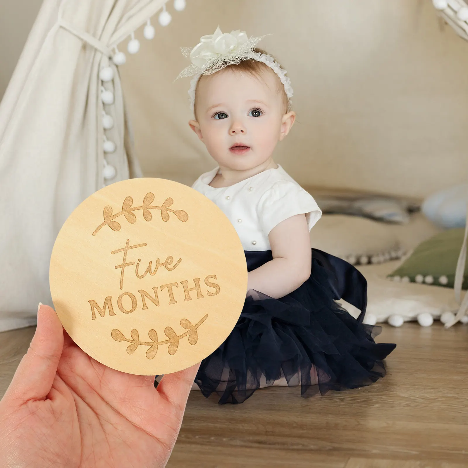 13Pcs Baby Monthly Milestone Wooden Cards Carton Pattern Photo Props Infant Growth Markers Newborn Accessories Unique Design