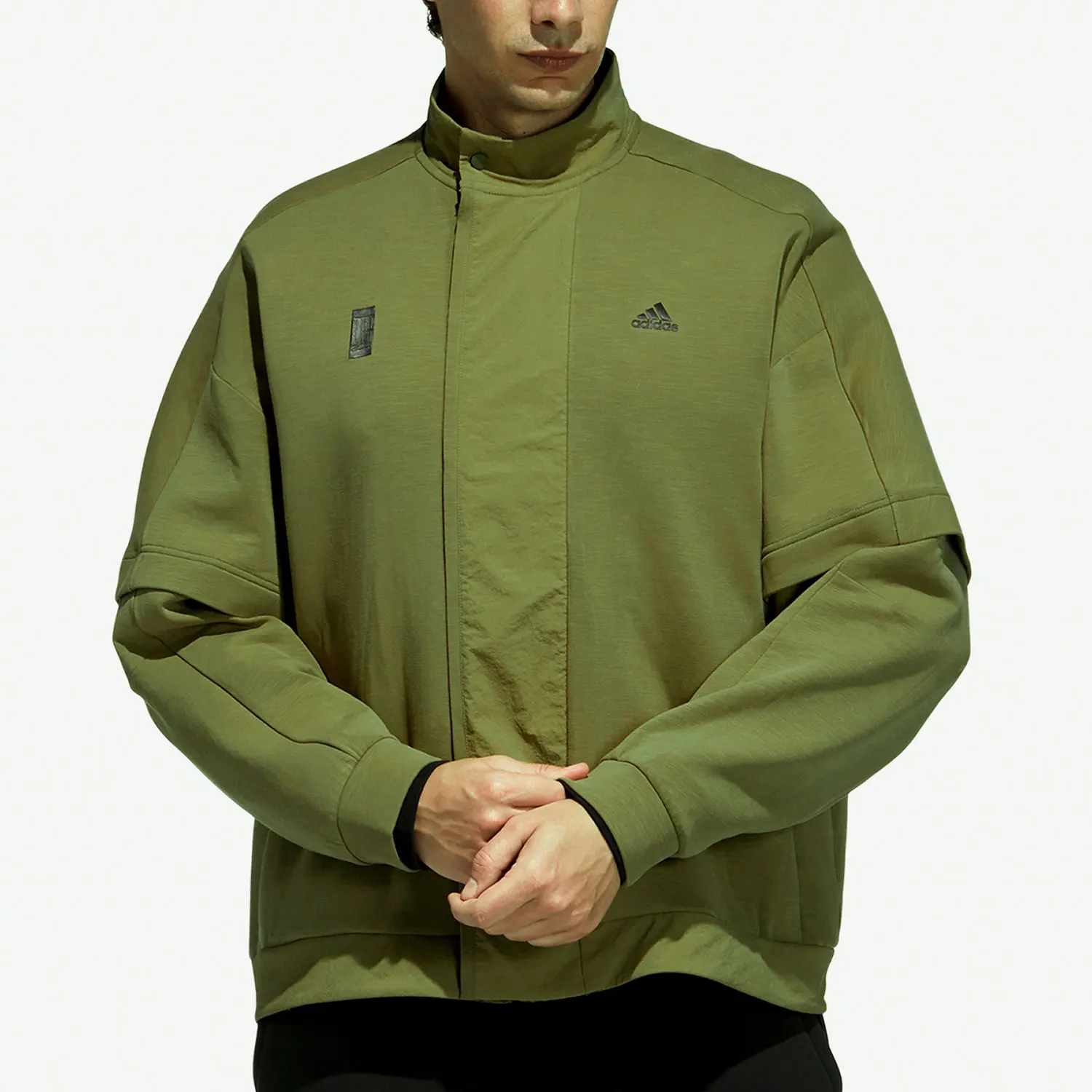 

Мужская удобная спортивная куртка Adidas с воротником-стойкой H39319