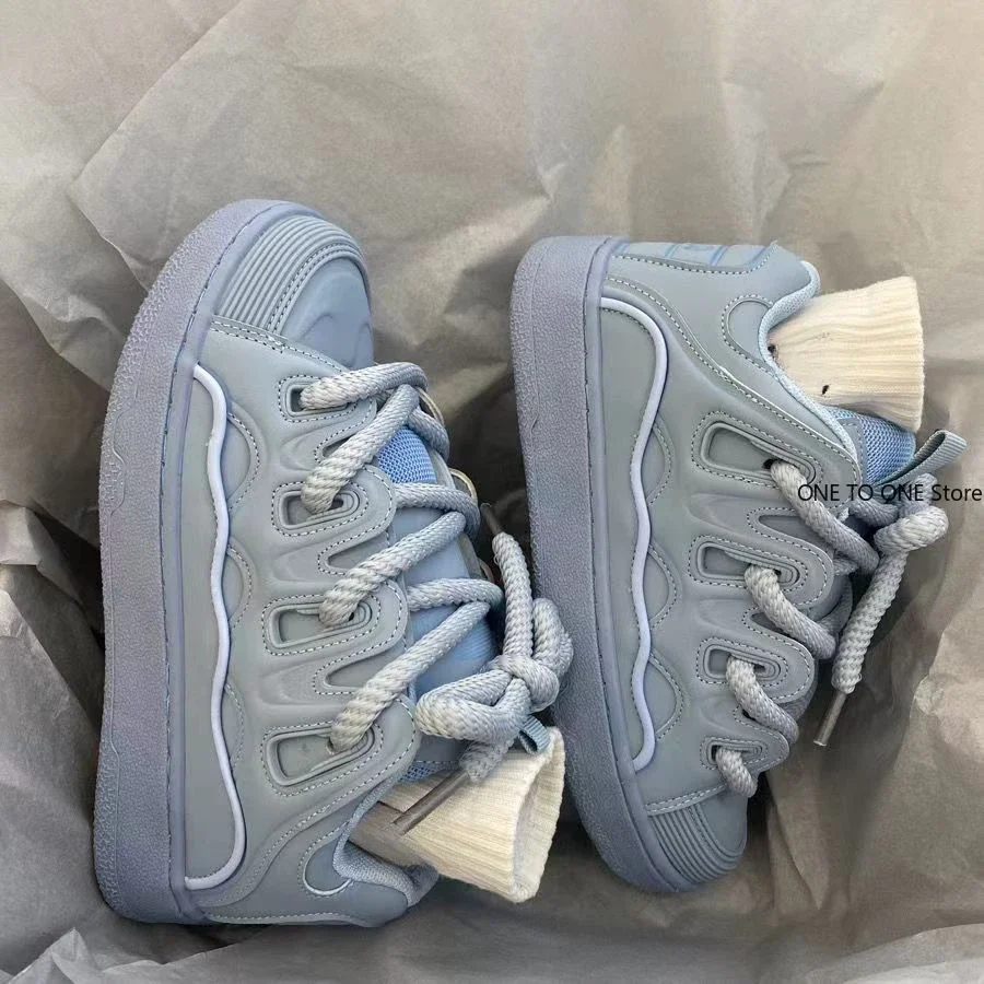 

2025 New Women's Vulcanized Shoes Women's Skateboard Bread Shoes Retro Ethnic Sport Fashionable Sports Shoes Zapatos Casuales
