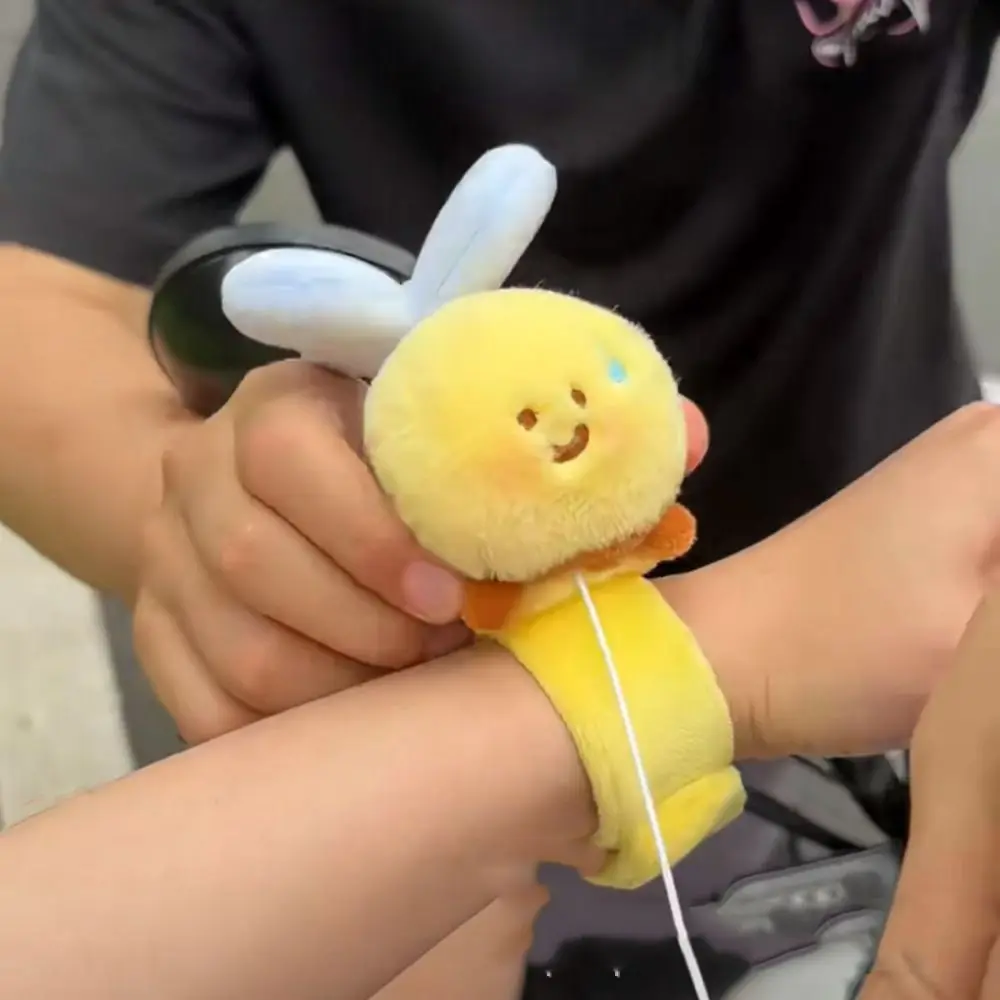 

Simulation Slap Bracelet Series Wrist Style Cute Doll Plush Doll Slap Bracelet 20cm Soft Little Bee Plush Wrist Band