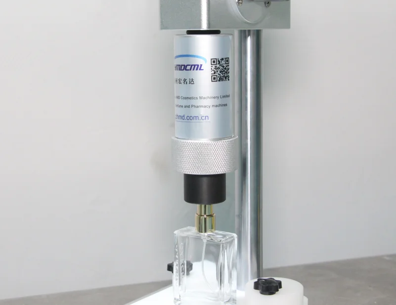 ماكينة تجعيد زجاجات العطور اليدوية ماكينة ختم خط العنق العطور