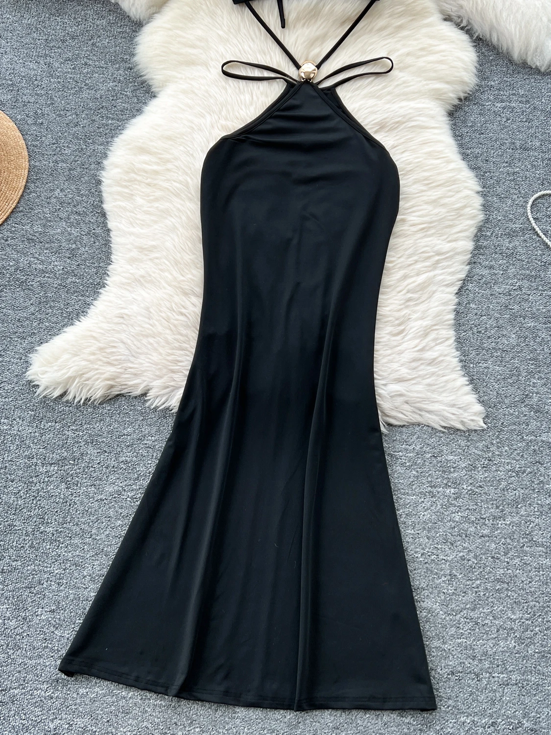 Foamlina ins อินเทรนด์บริสุทธิ์ Hollow out เอวชุดเอี๊ยมเชือกแขวนคอผู้หญิงแน่น Skinny bodycon ชุดหางปลา