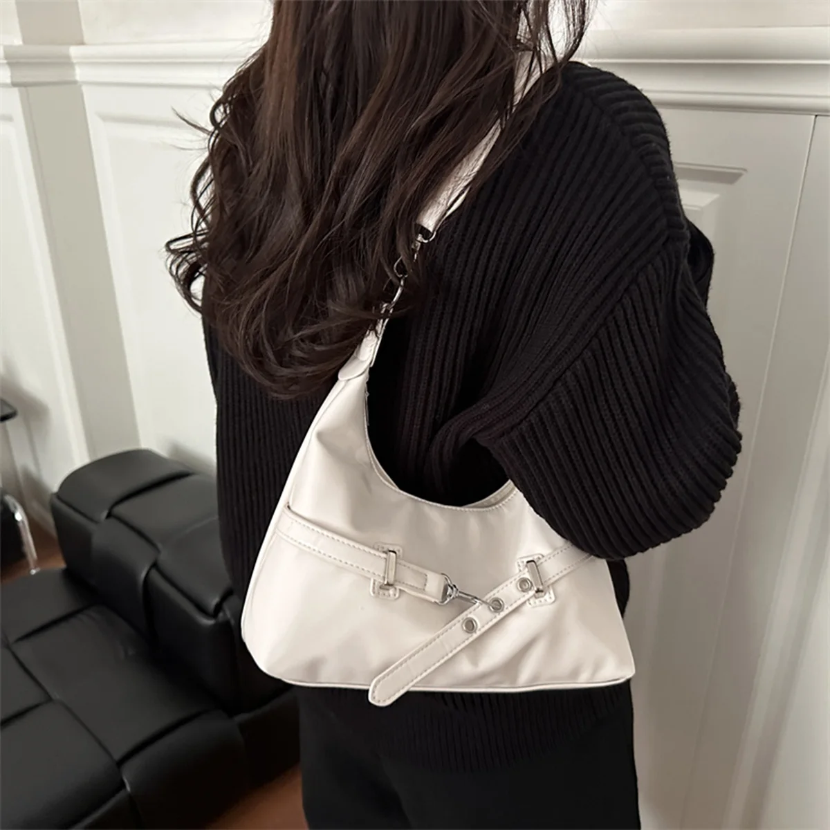 خمر براءات الاختراع والجلود حقيبة كروسبودي حزام مشبك التفاصيل سعة كبيرة سستة بولي PU حزام قابل للتعديل حقيبة تحت الإبط للتنقل اليومي