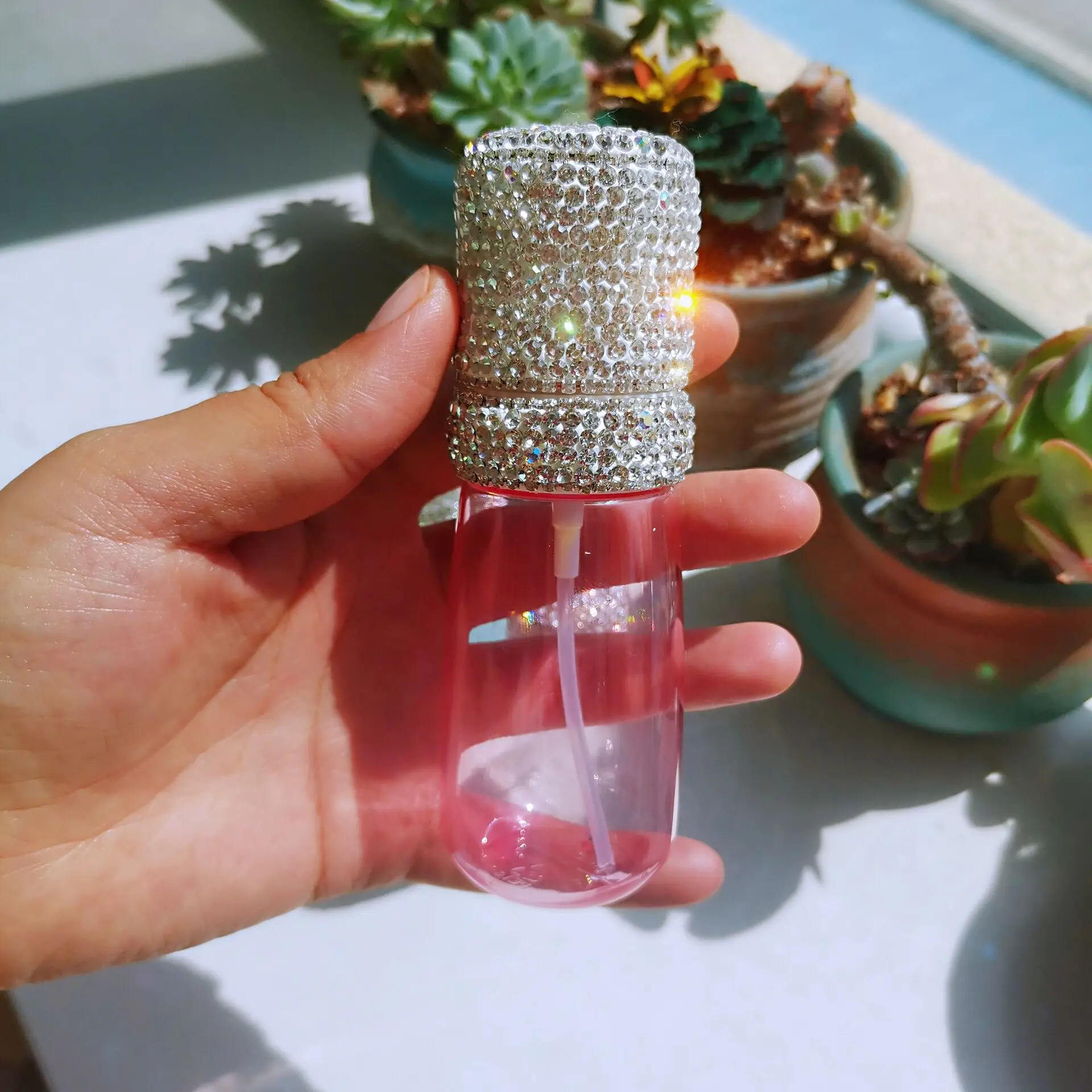 Handmade Crystal Rhinestone 60ml Plastic Spray Bottle Alcohol Cosmetic Bottle Mini Sprayer Refillable Sprayer Travel Portable