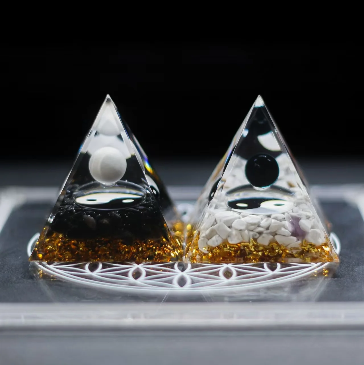 Crystal Tai Chi Pyramid Ornament Energy Amplifier Healing Crystal Home Furniture Decoration Pyramid Therapeutic Crystal