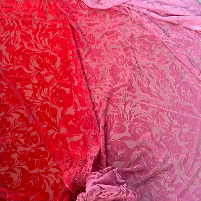 

Шелковая ткань с градиентом цветочных узоров из тканого бархата и платья Cheongsam