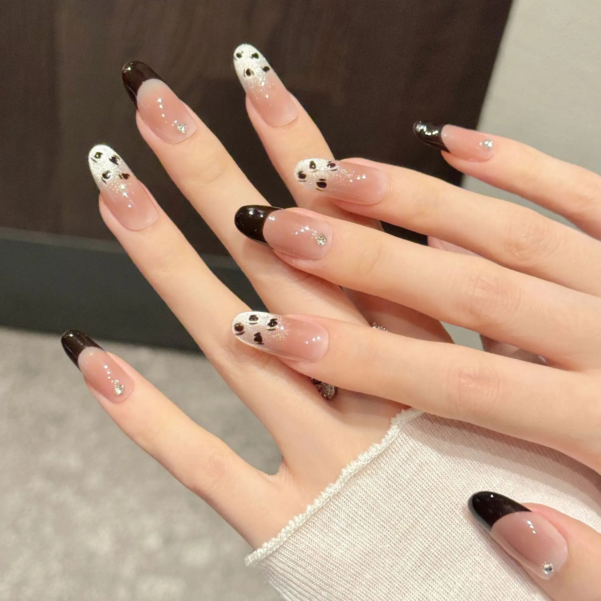 10 PCS Luxury Handmade Press on Nails Middle Oval Hand-painted leopard print Design with 3-PIECE Tool Adhesive Nail Glue Tabs