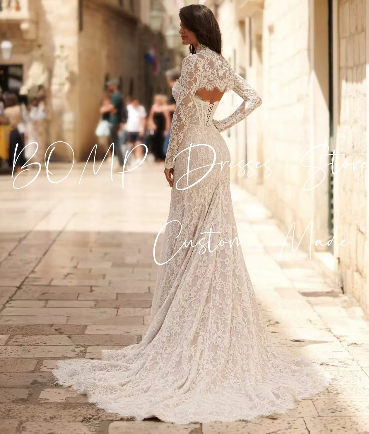 BOMP Abito da cerimonia nuziale classico in pizzo con maniche lunghe ritagliate Sirena Sweep Train Abito da sposa avorio Abito da sposa personalizzato