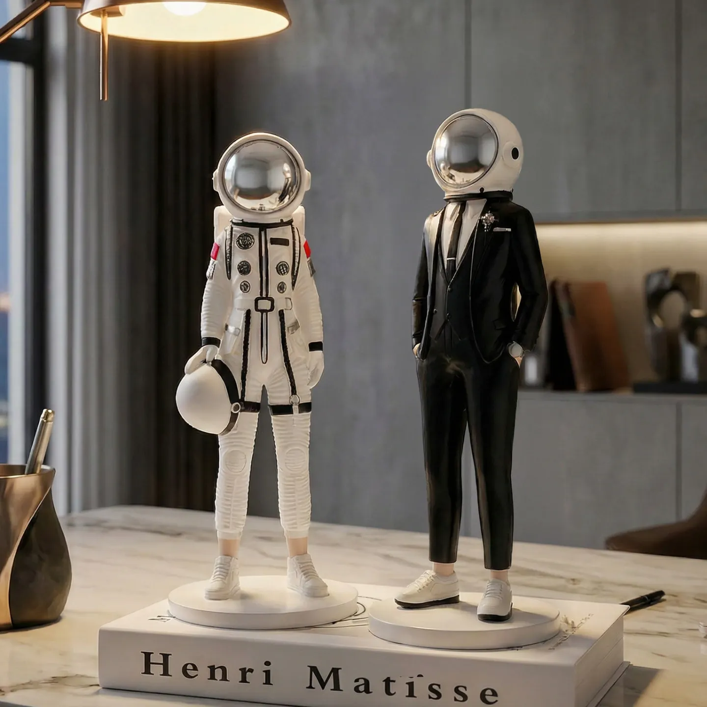 Couple Astronaut Statue Love Sculpture Living Room Bedroom Desktop Decoration Resin Crafts Figurine Model Modern Home Decor Gift