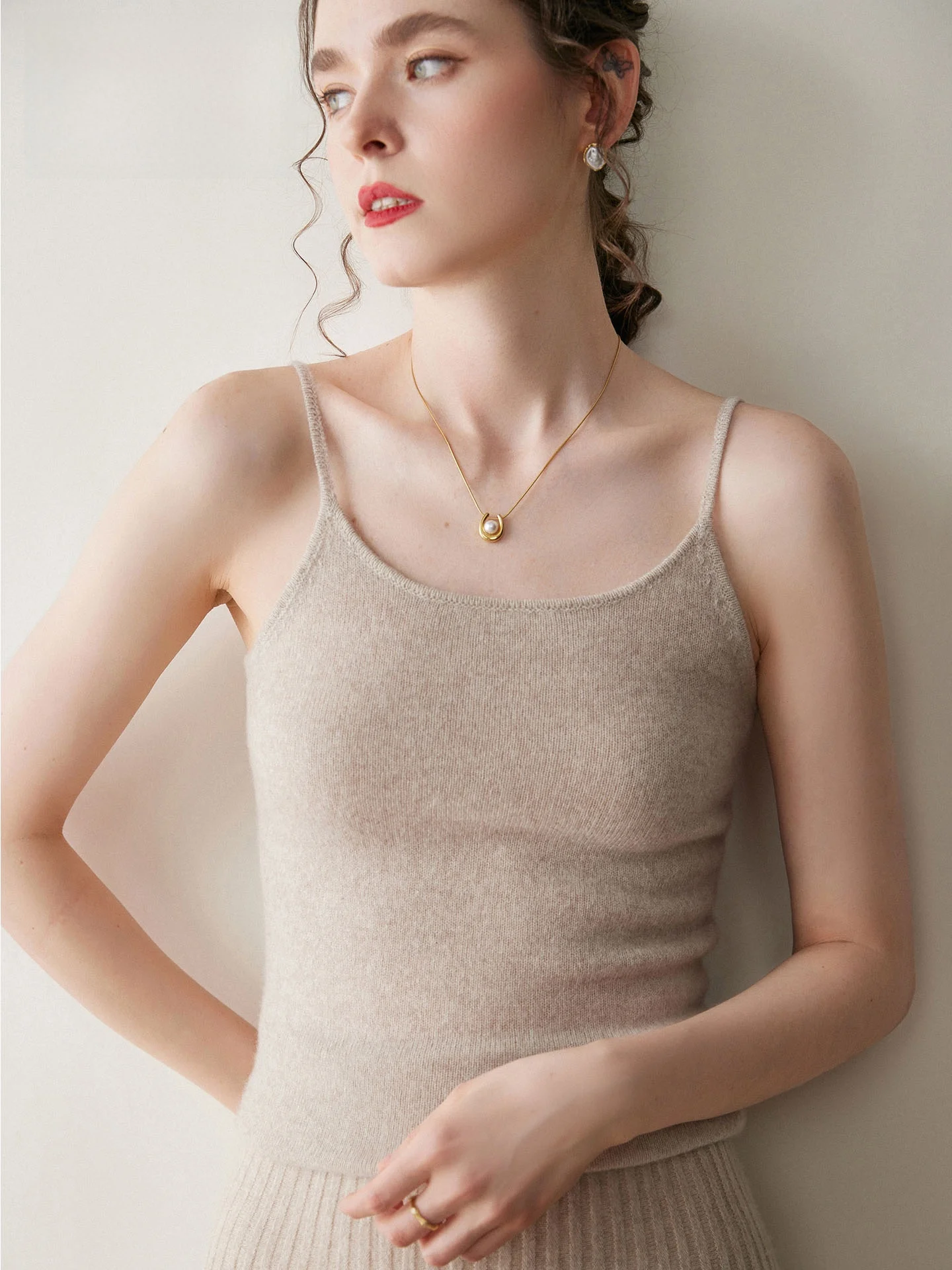 

Ele низкая круглая трикотажная майка Camere Ne Svel, женская осенне-зимняя теплая основа, удобная мягкая повседневная одежда