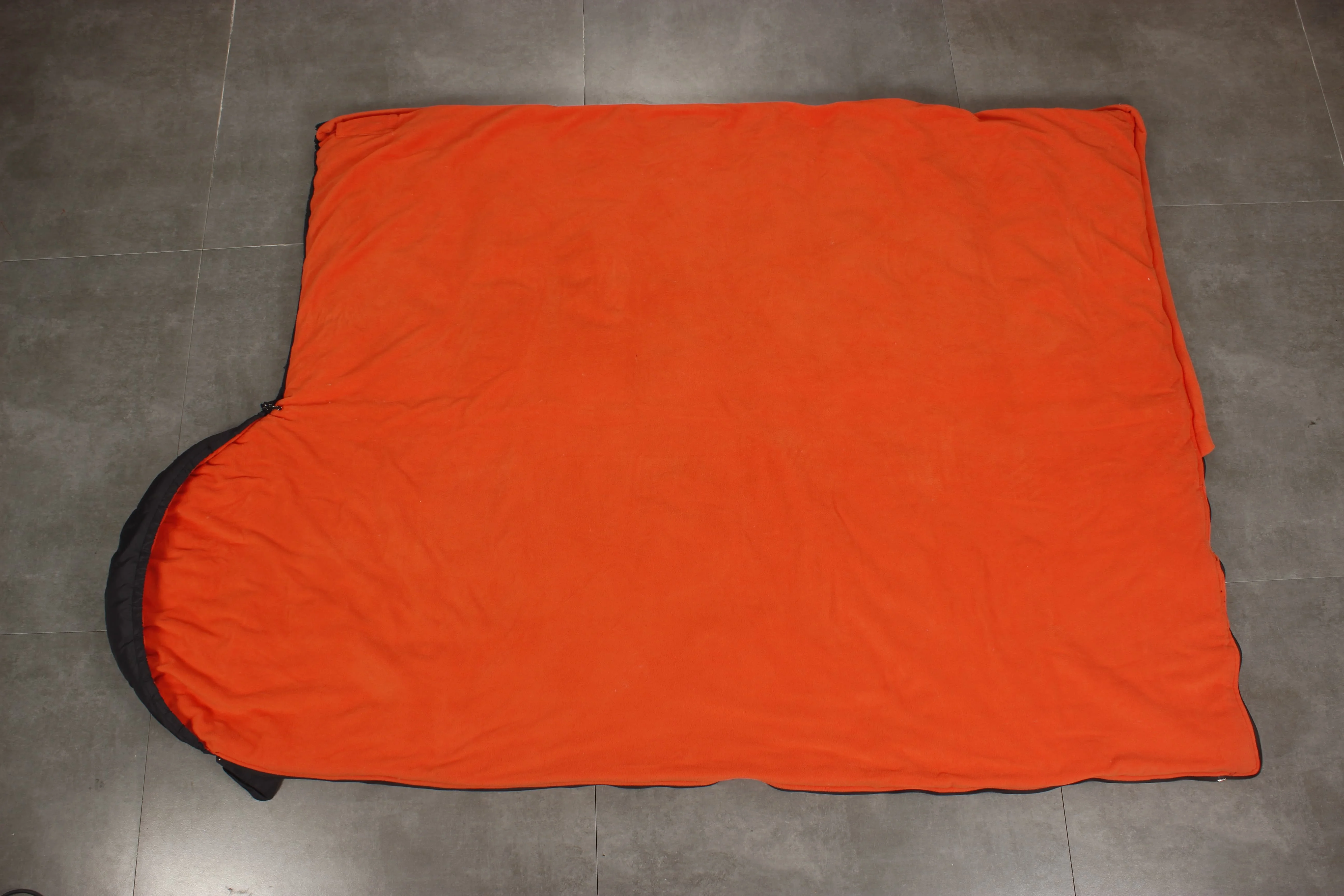 Outdoor Camping Insulated Winter Sleeping Bag Ultralight Fleece Lined Combination Envelope-Style Hooded Sleeping Bag