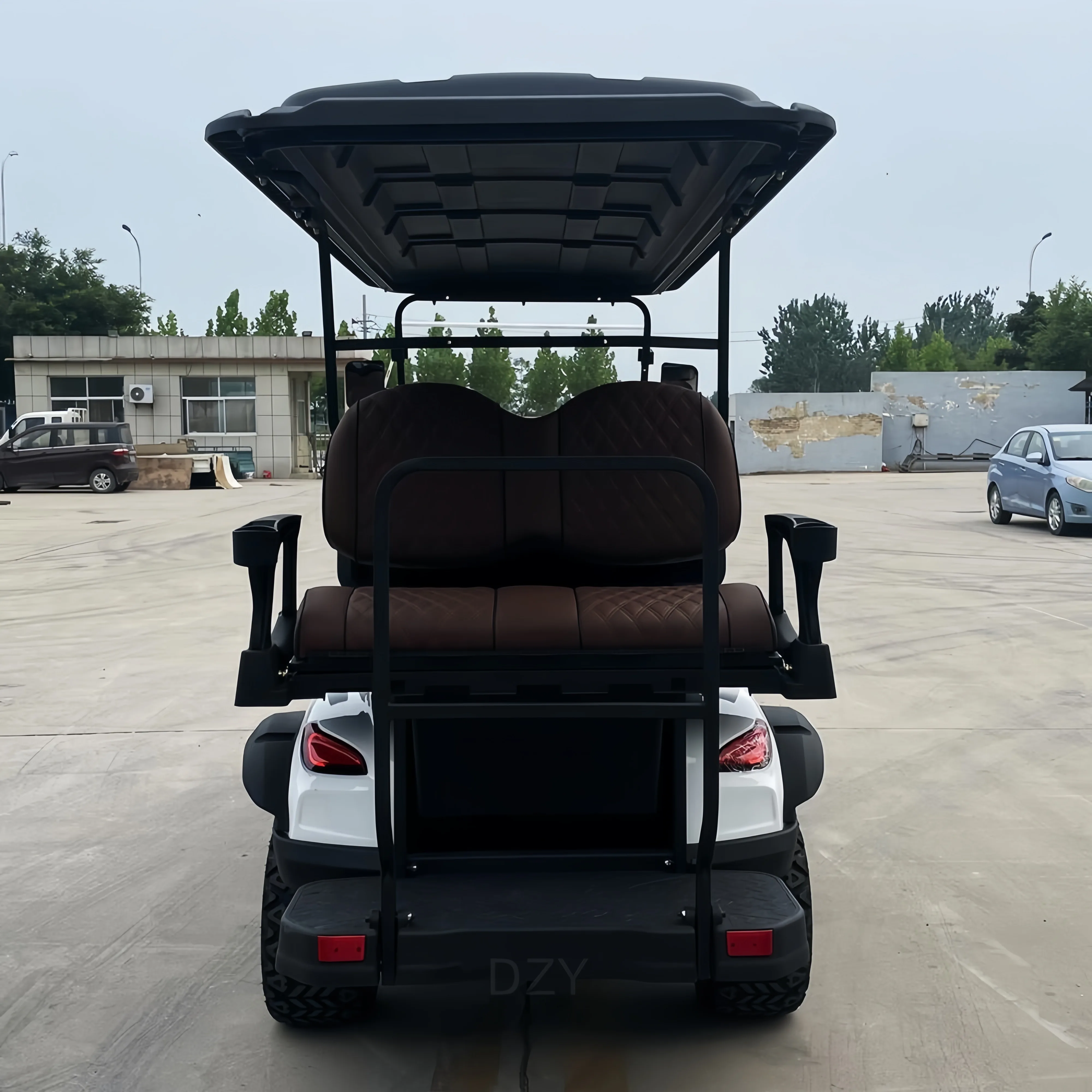 Factory Direct Sales Classic Mini Electric Golf Cart Chinese Electric Golf Cart 4 Seater