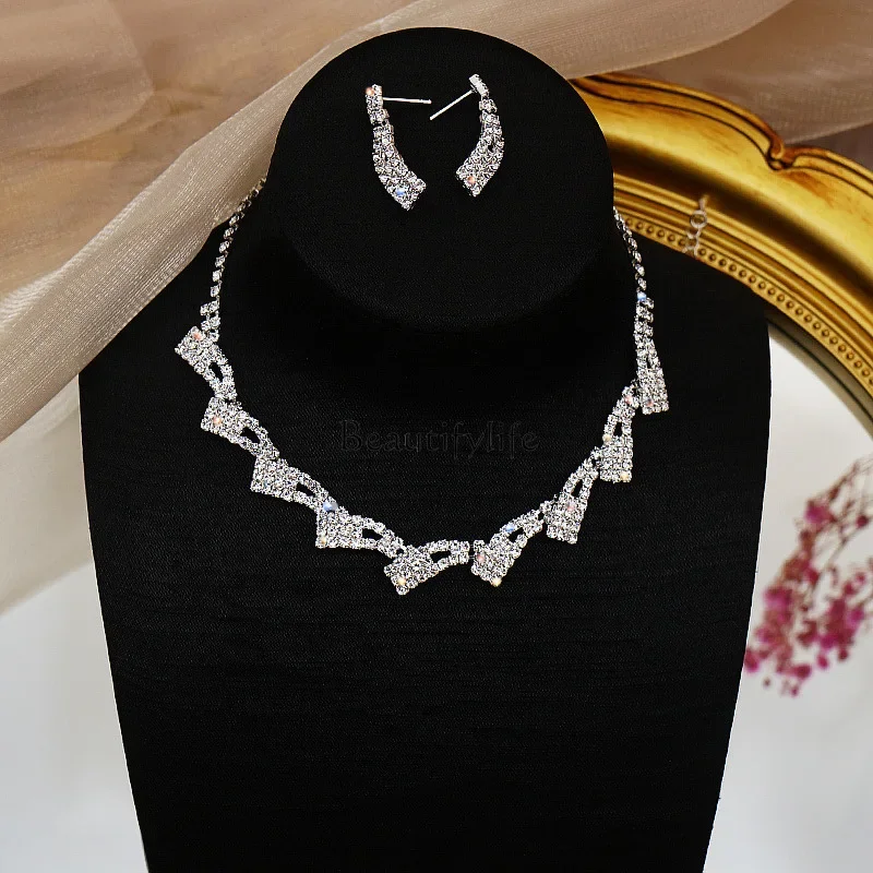 

Bridal wedding accessories, simple silver-plated rhinestone chain earrings combination