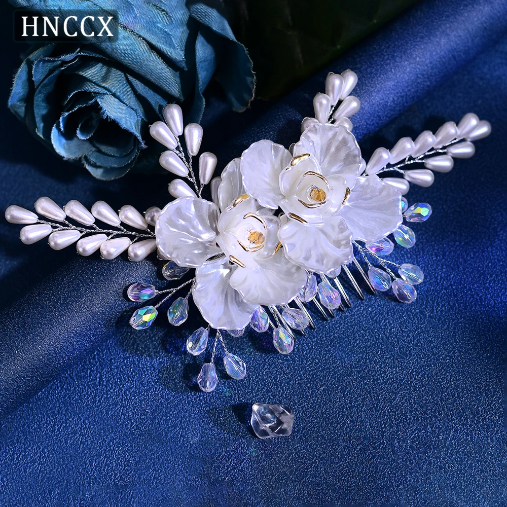 

HNCCX Handmade Flower Hair Comb Wedding Hair Accessories Bride Pearl Headdress Bridesmaid Crystal Headwear Holiday Gifts CP854