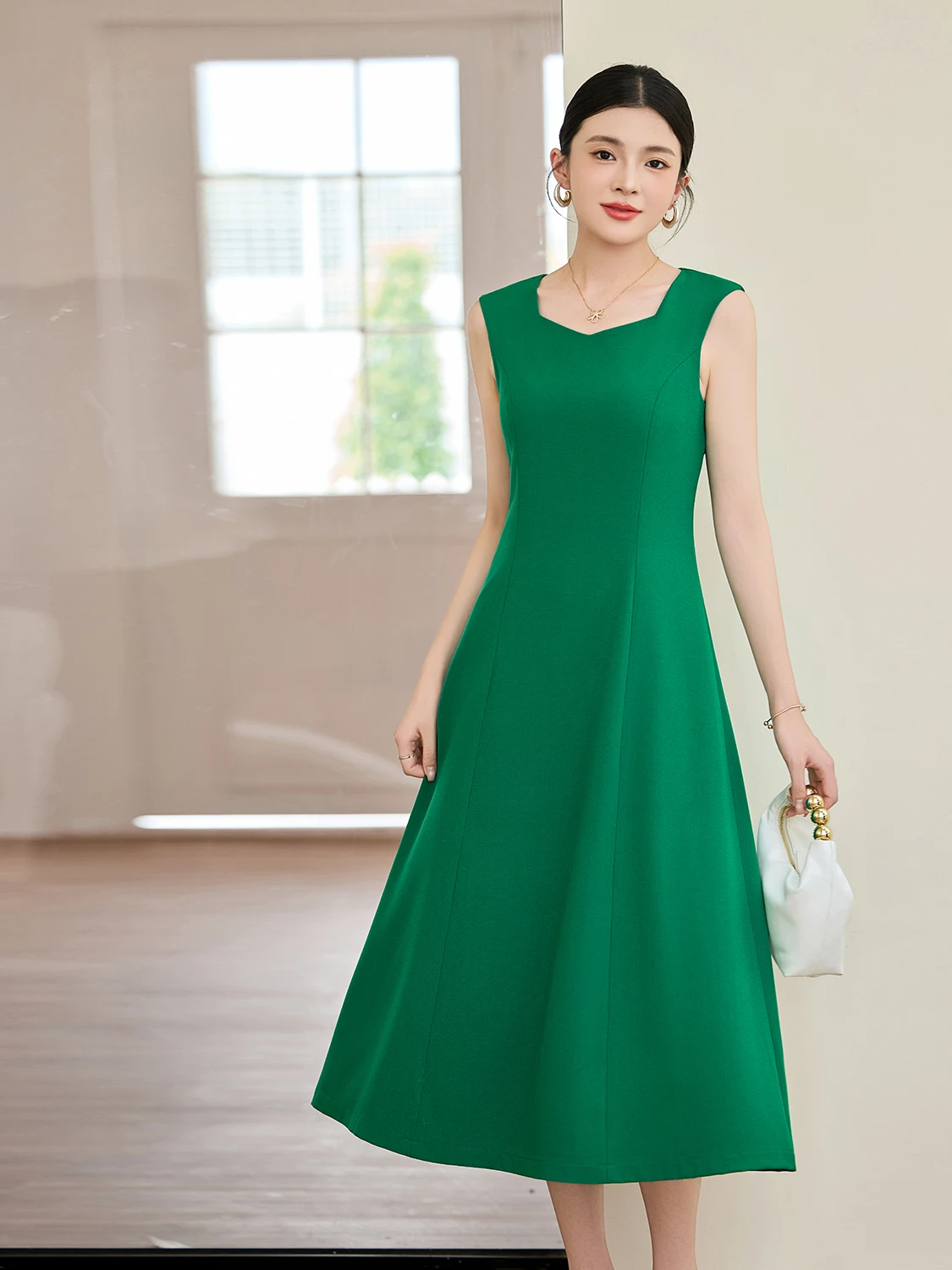 

Elegant Ageless Sleeveless Professional Dress Women's Autumn New Mid-Length Slimming A-Line Skirt Commute Suitable Polyester ...