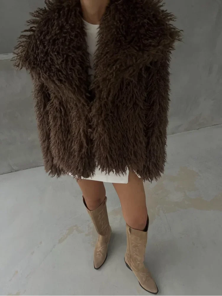 2025 Winter Fashion Brown Faux Fur Coat Women Chic Warm Fluffy Sheep Fur Jacket Big Turn-down Collar Overcoat New In Outerwear