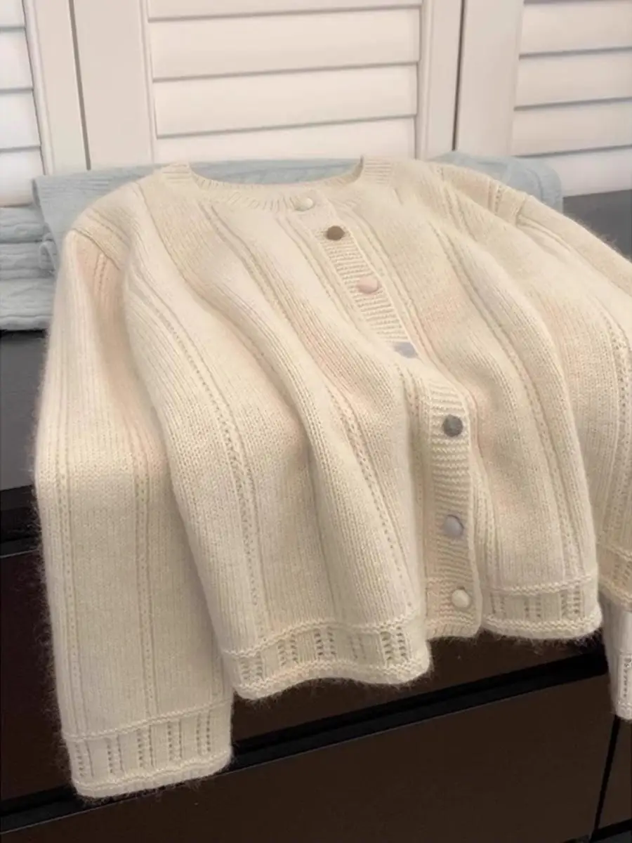 

Raccoon Velvet Knitted Cardigan Sweater Women's Spring Autumn Loose O-neck Soft Short Coat Single Breasted Long Sleeved Top